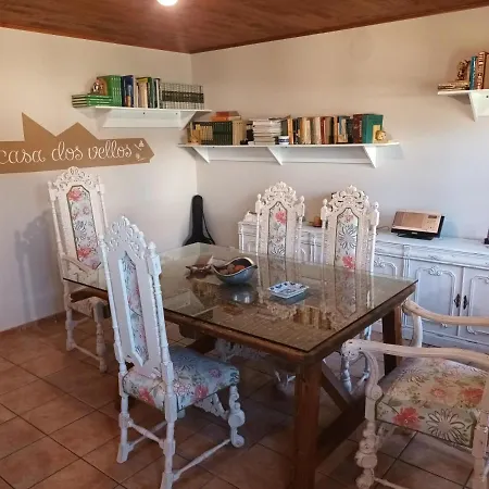 A Casa Dos Vellos * Santa Irene