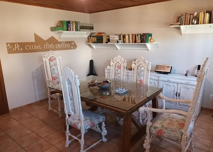 A Casa Dos Vellos * Santa Irene